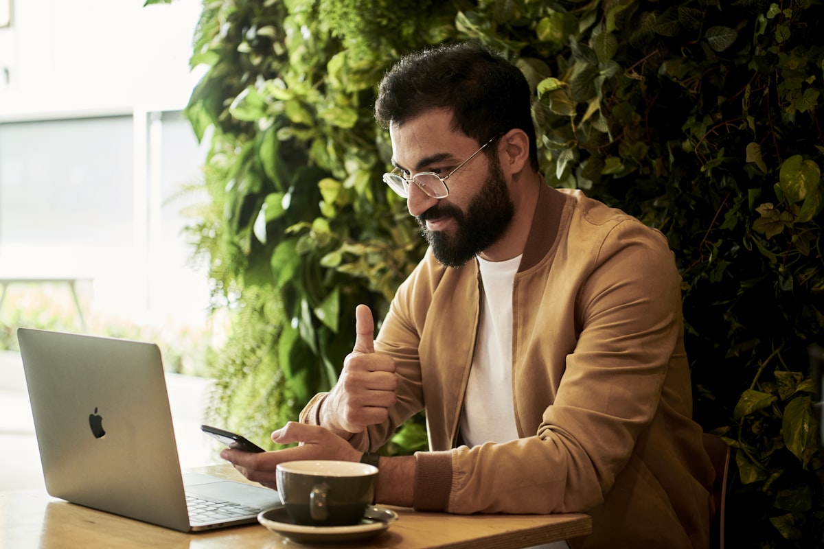 A Nanaimo customer booking a same-day courier online